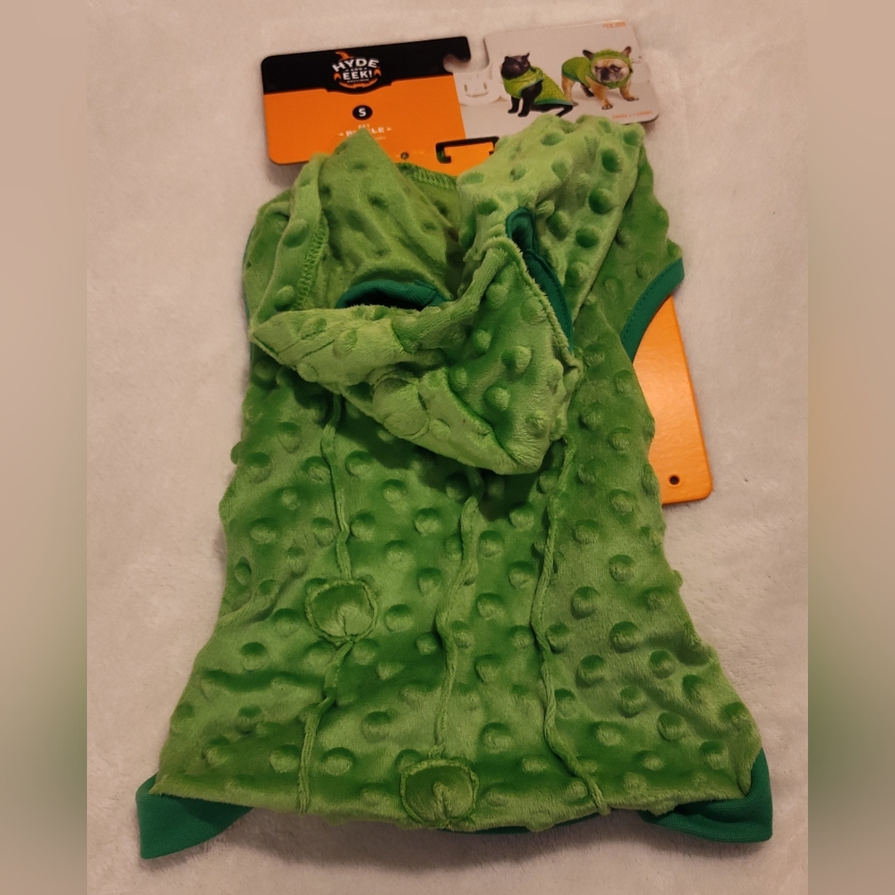 Hyde and Eek! Pet Pickle Costume